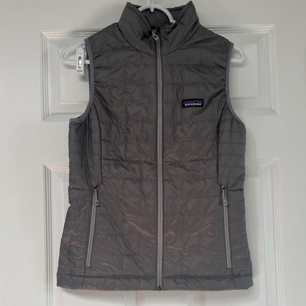 Women’s Patagonia XS Nano Puff Down Gray Quilted Vest